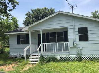 3918 N Sycamore St, Bedias, TX 77831