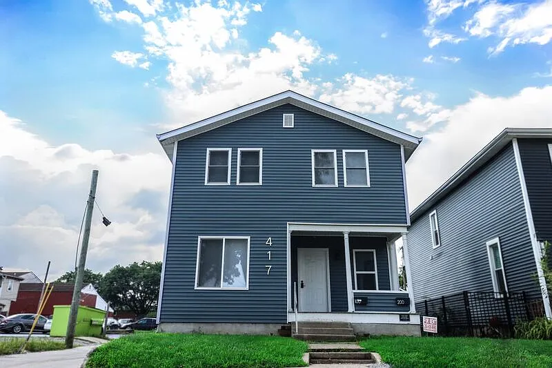 3 bed, 1.0 bath, 1176 sqft, $1,500 — Photo 1