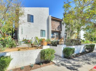 1833 11th St #105, Santa Monica, CA 90404