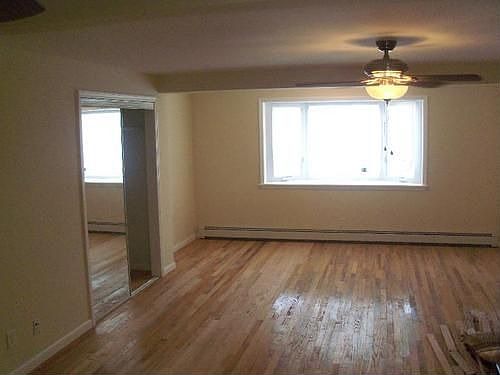 5th image of 226 Targee St