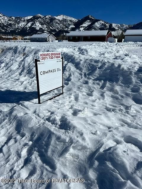 2nd image of 72 Holly Dr