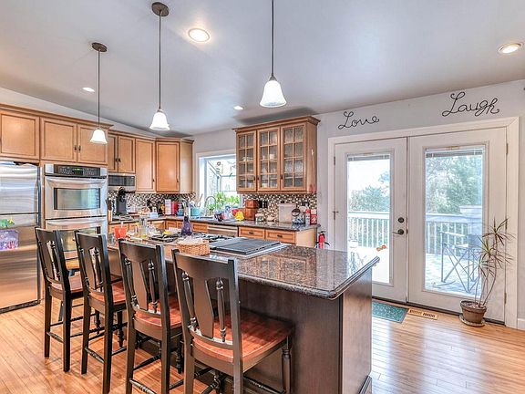 5th image of 6 Abbey Rd