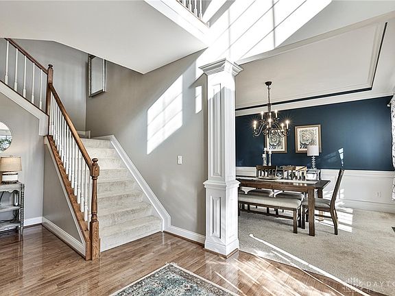 5th image of 381 Old Willow Ct