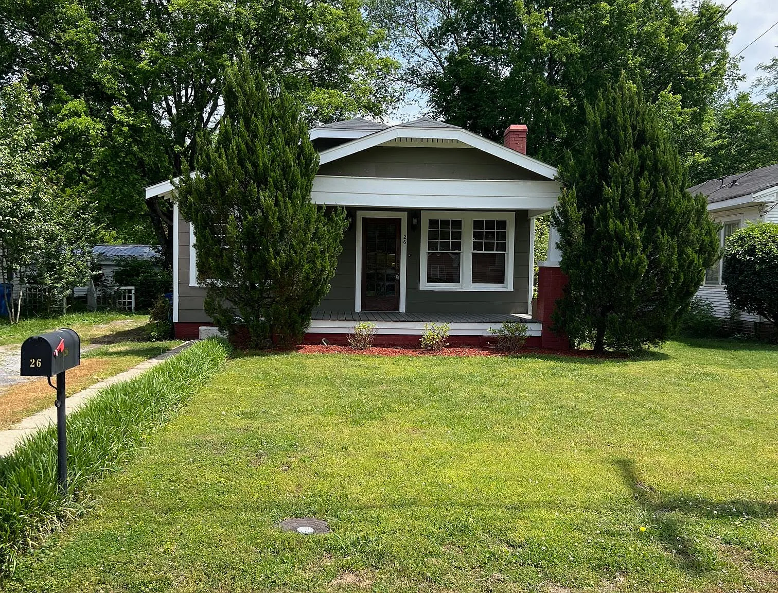 3 bed, 1236 sqft, $1,980 — Photo 1