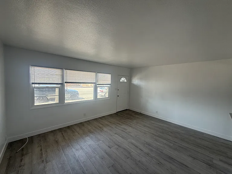 15 N Dos Caminos Ave #17 — Photo 4