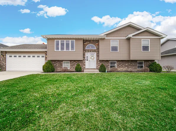 12827 Wheeler St, Cedar Lake, IN 46303