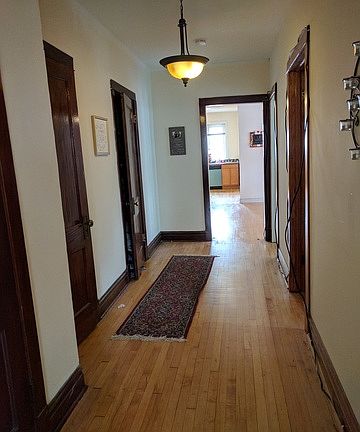5th image of 1557 W Diversey Pkwy APT 3W