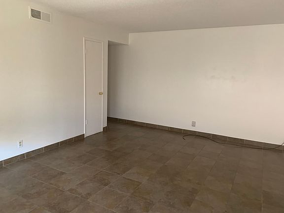 4th image of 430 Fir St