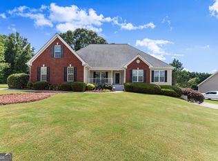 27 Kendall Creek Dr, Jefferson, GA 30549