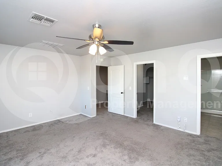 6761 S Parliament Dr — Photo 9