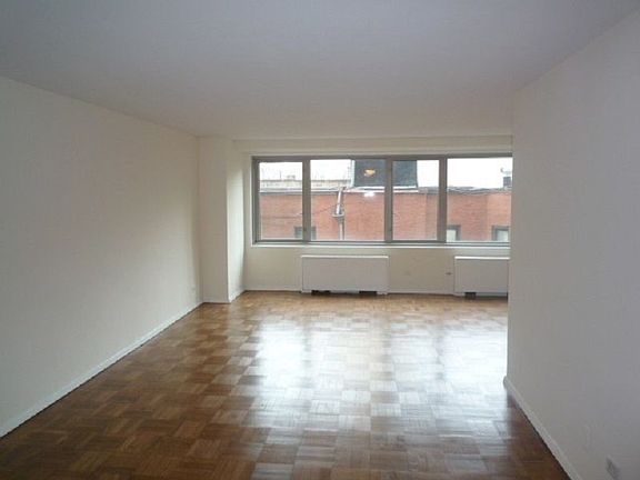 5th image of 444 E 82nd St APT 4P
