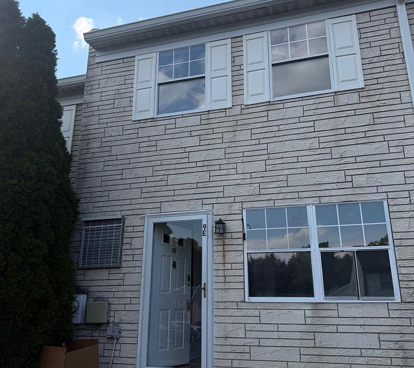 1st image of 515 N York Rd #9