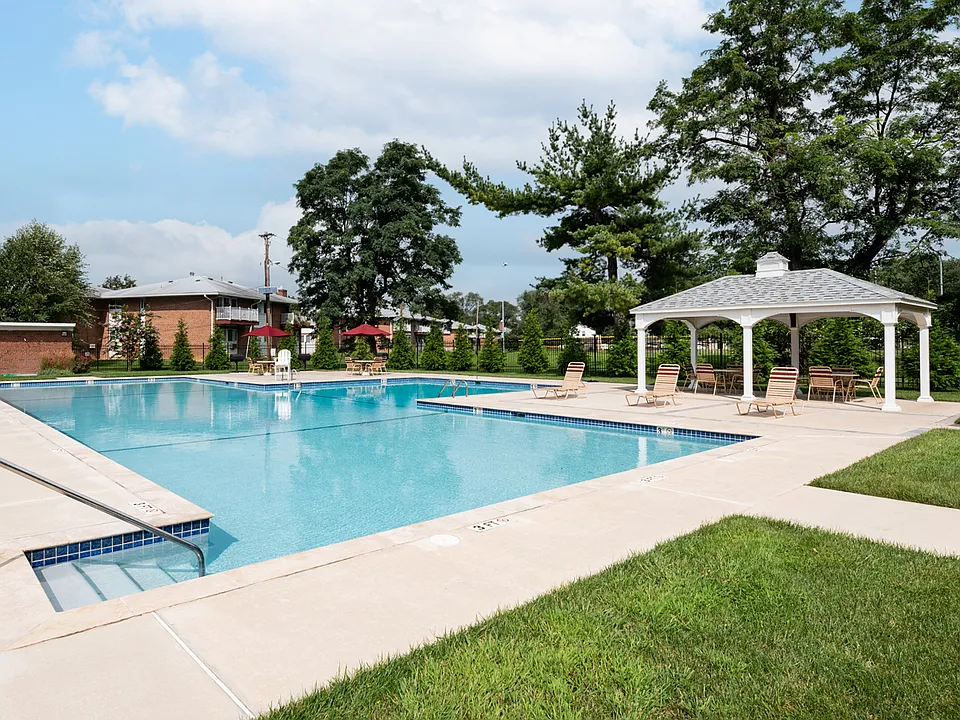 Carlton Apartments
