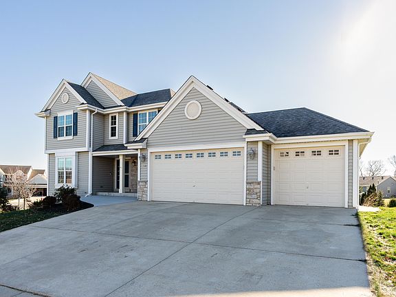 2nd image of 1103 Churchill Ln