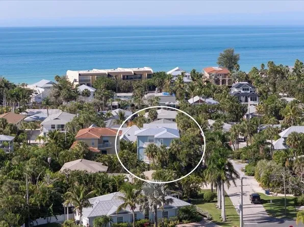 201 57th St, Holmes Beach, FL 34217