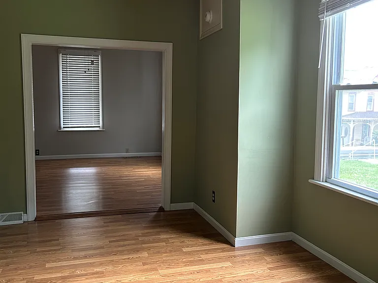 1607 Main St #A — Photo 7