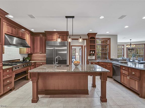 4th image of 2085 Lands End Ln