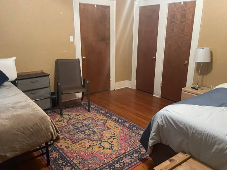 Carolyn St — Photo 10