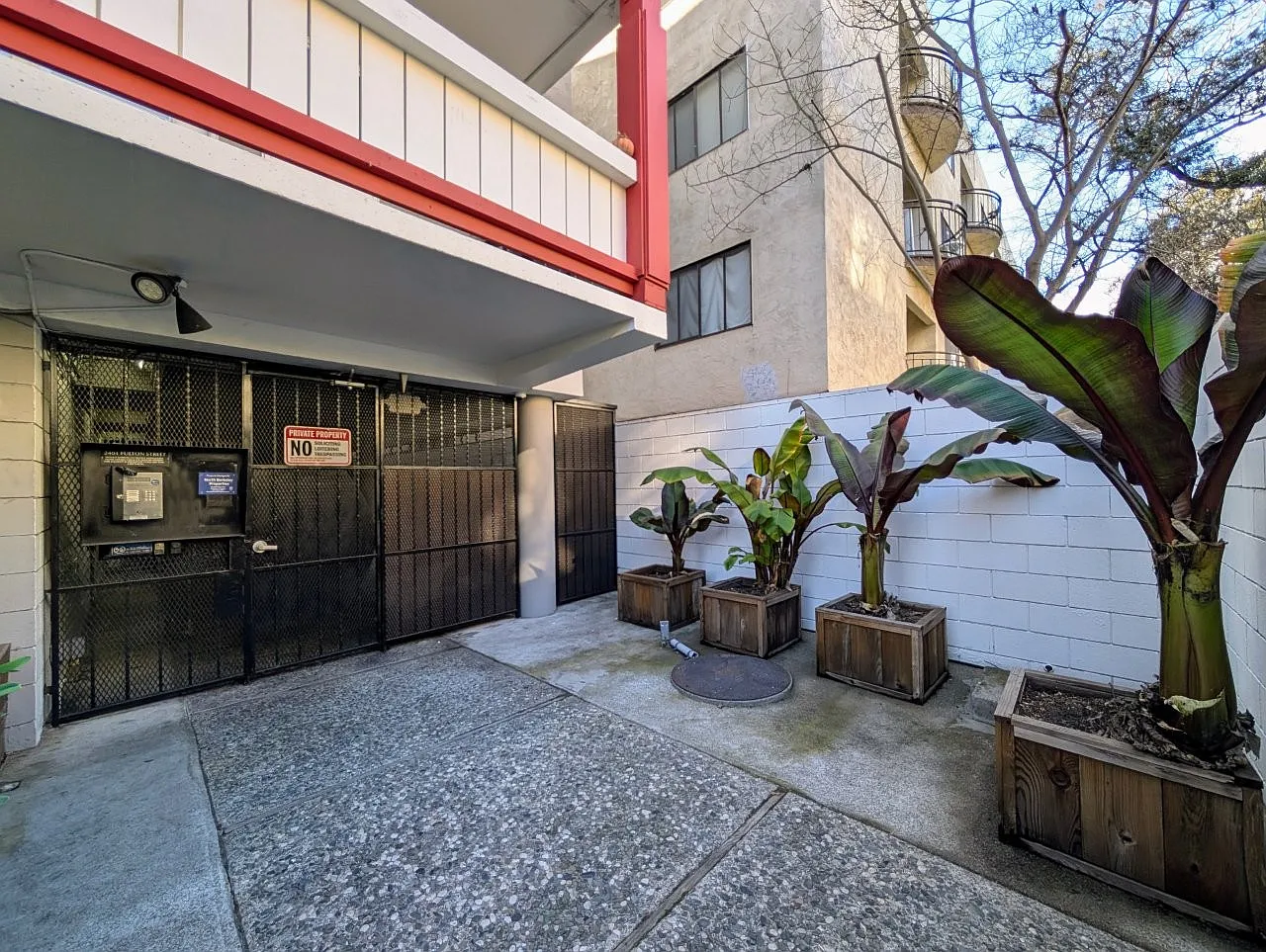 2404 Fulton Street — Photo 2