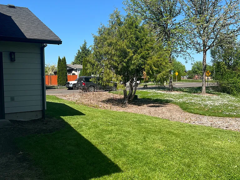 850 SW Agee St — Photo 13