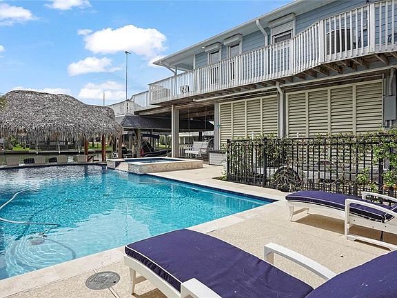 5th image of 1331 Coral Way