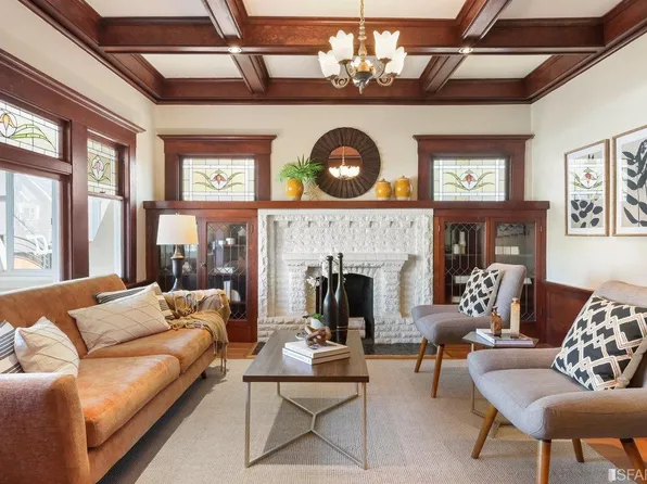 2933 Delaware St, Oakland, CA 94602