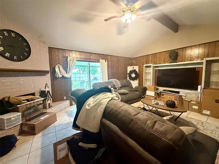5319 Lincoln Town Dr — Photo 3