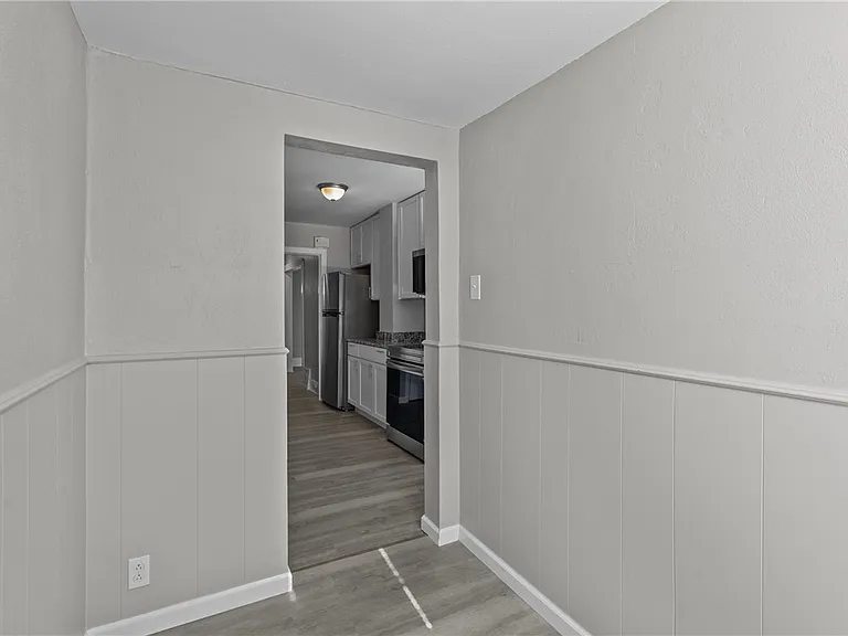 3065 Latonia Ave — Photo 13