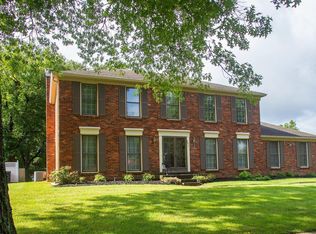 10014 Timberwood Cir, Louisville, KY
