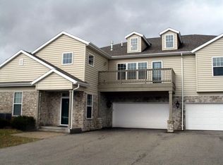 N16W26420 Meadowgrass Cir, Pewaukee, WI 53072