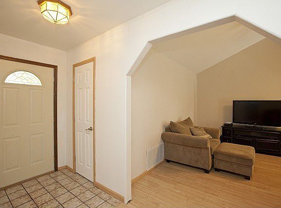 Welcoming tiled entry