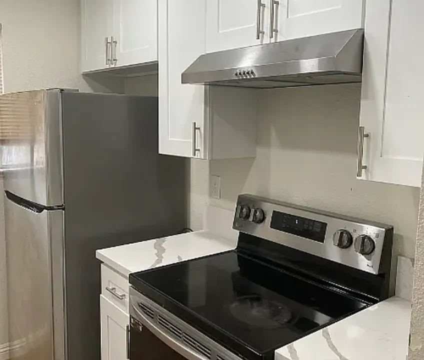 3223-3235 W Clinton Ave