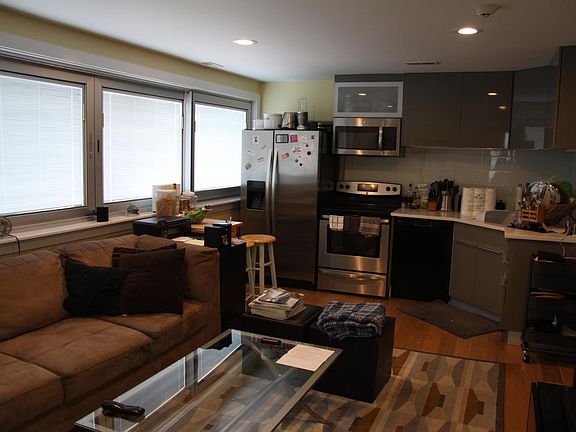 4th image of 3806 W North Ave #1
