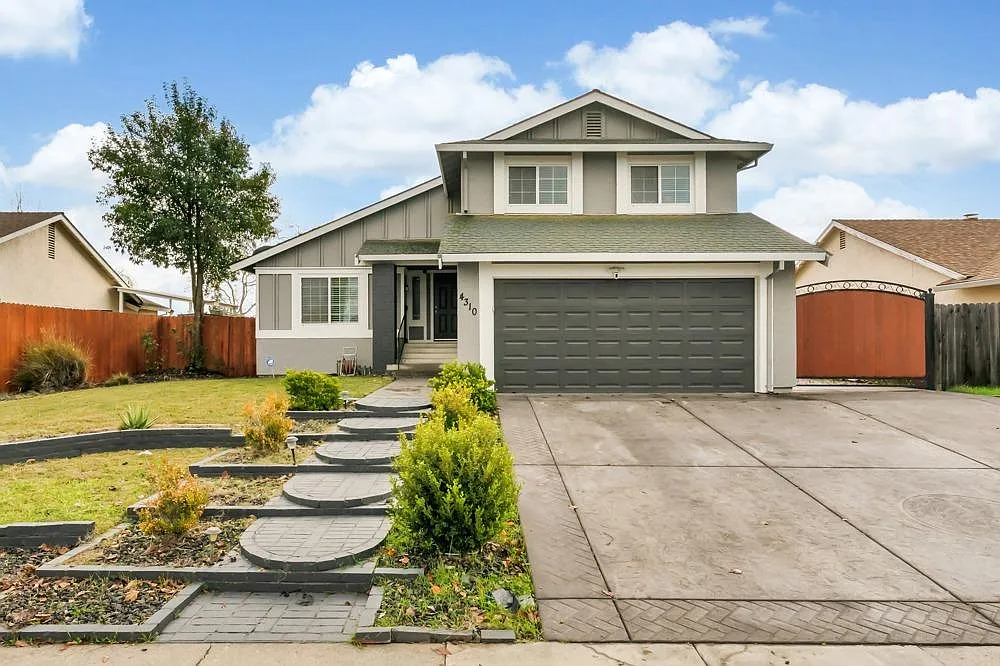 4310 Ardwell Way photo 1