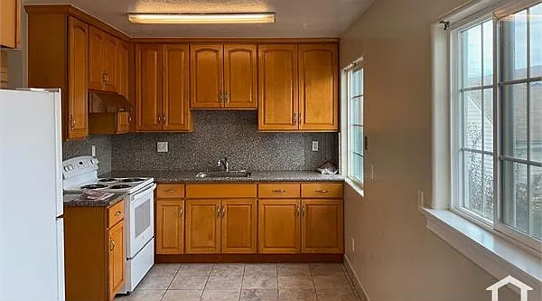 2 bed, 900 sqft, $2,350 — Photo 1