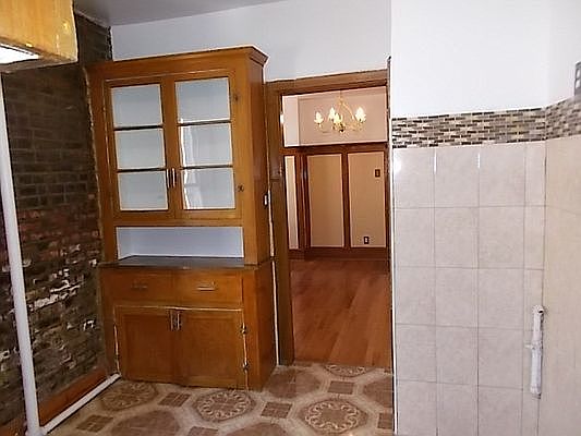 2nd image of 1524 Bedford Ave APT 4R