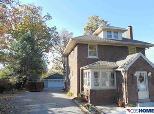 1728 Bellevue Blvd N, Bellevue, NE 68005