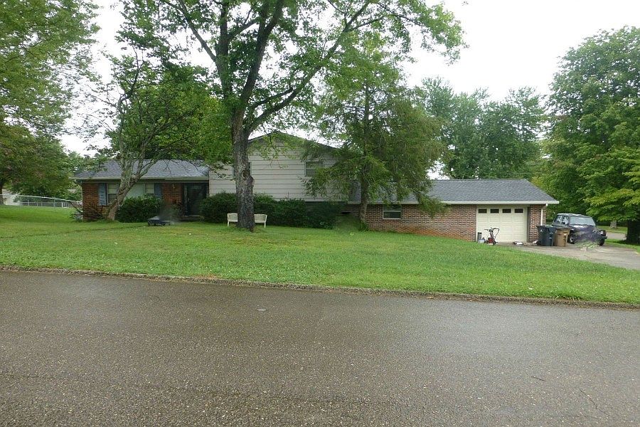 1st image of 5801 Dutchwood Ln