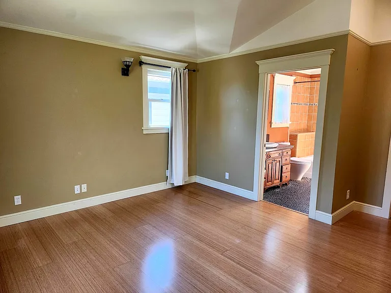 1416 Harmon St #B — Photo 3