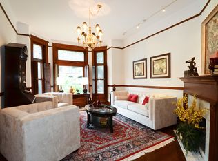 637 W Surf St, Chicago, IL 60657