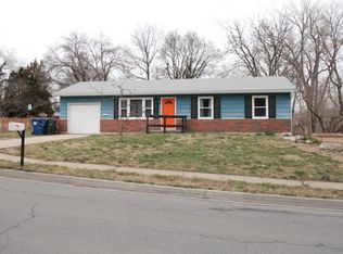 3336 W 8th St, Lawrence, KS 66049
