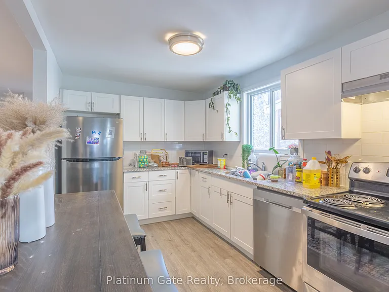 1040 Gladstone Ave — Photo 8