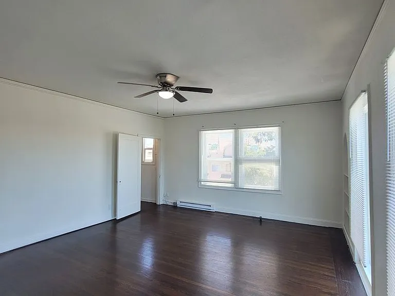 618 W 7th St — Photo 12