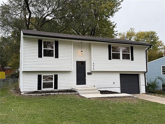 2nd image of 4924 N Smalley Ave