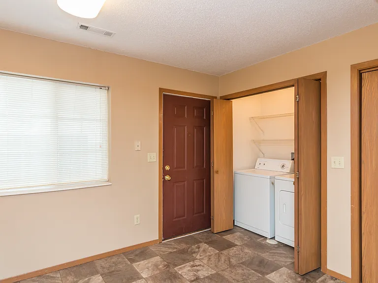WestPointe Townhomes — Photo 24