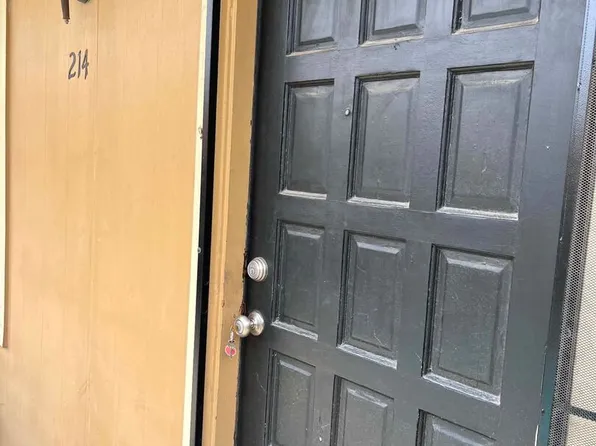 911 Vance Jackson #214, San Antonio, TX 78201