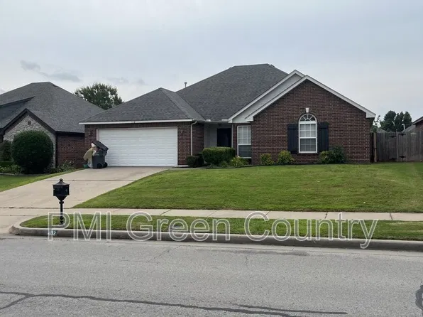 402 W 125th St S, Jenks, OK