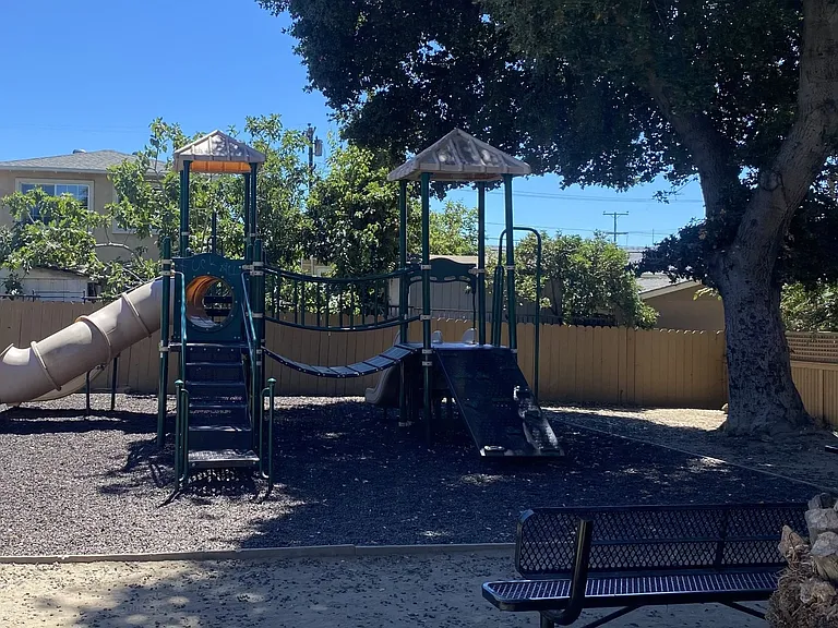 959 Torrano Ave — Photo 5