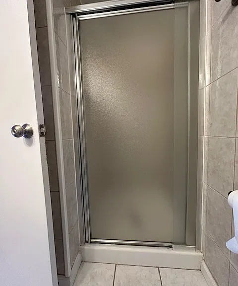 Primary bath / shower