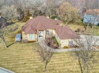 4147 SE Paddock Dr, Lees Summit, MO 64082